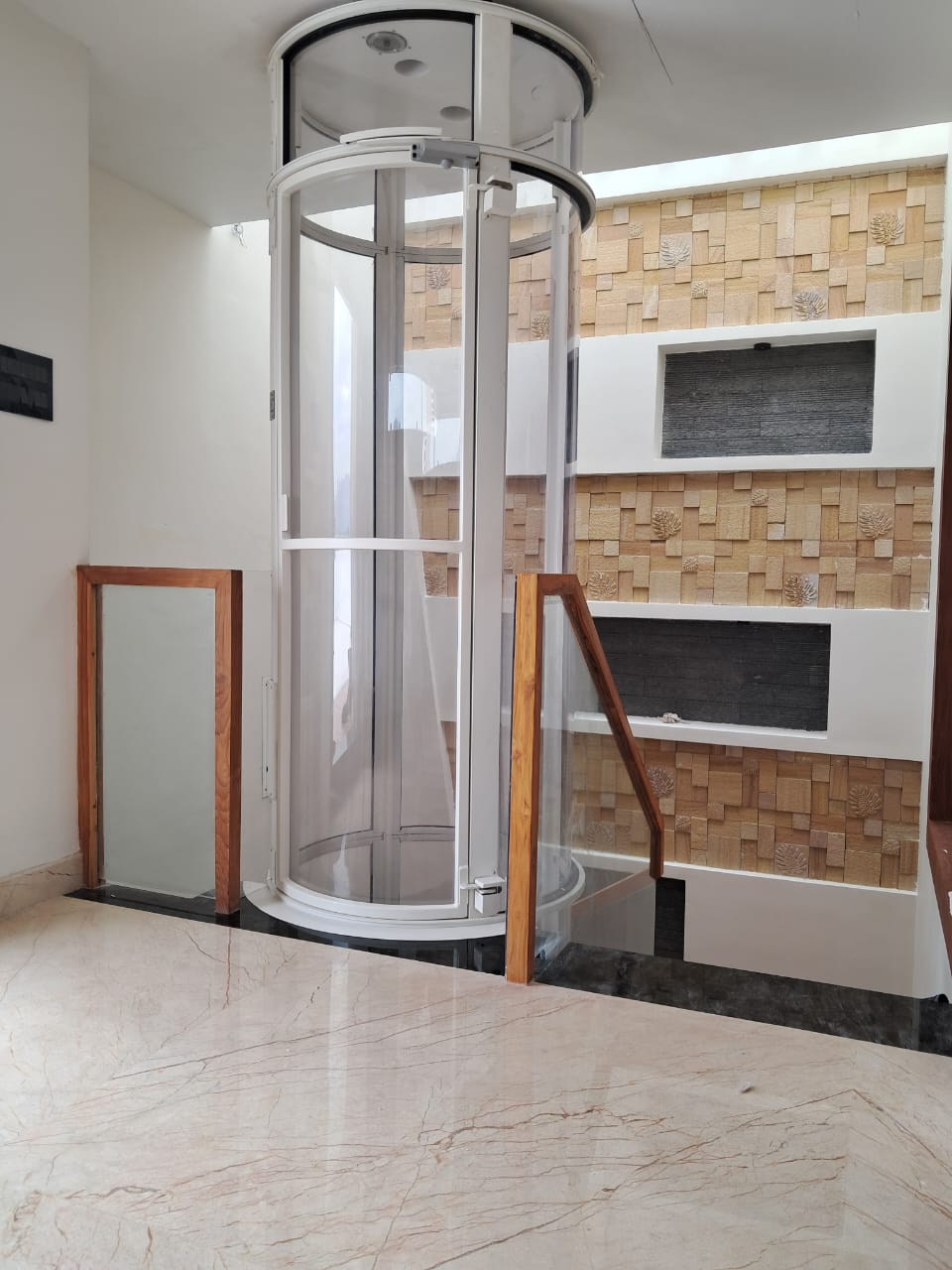 Nova Vacuum Elevators – Rise Higher.